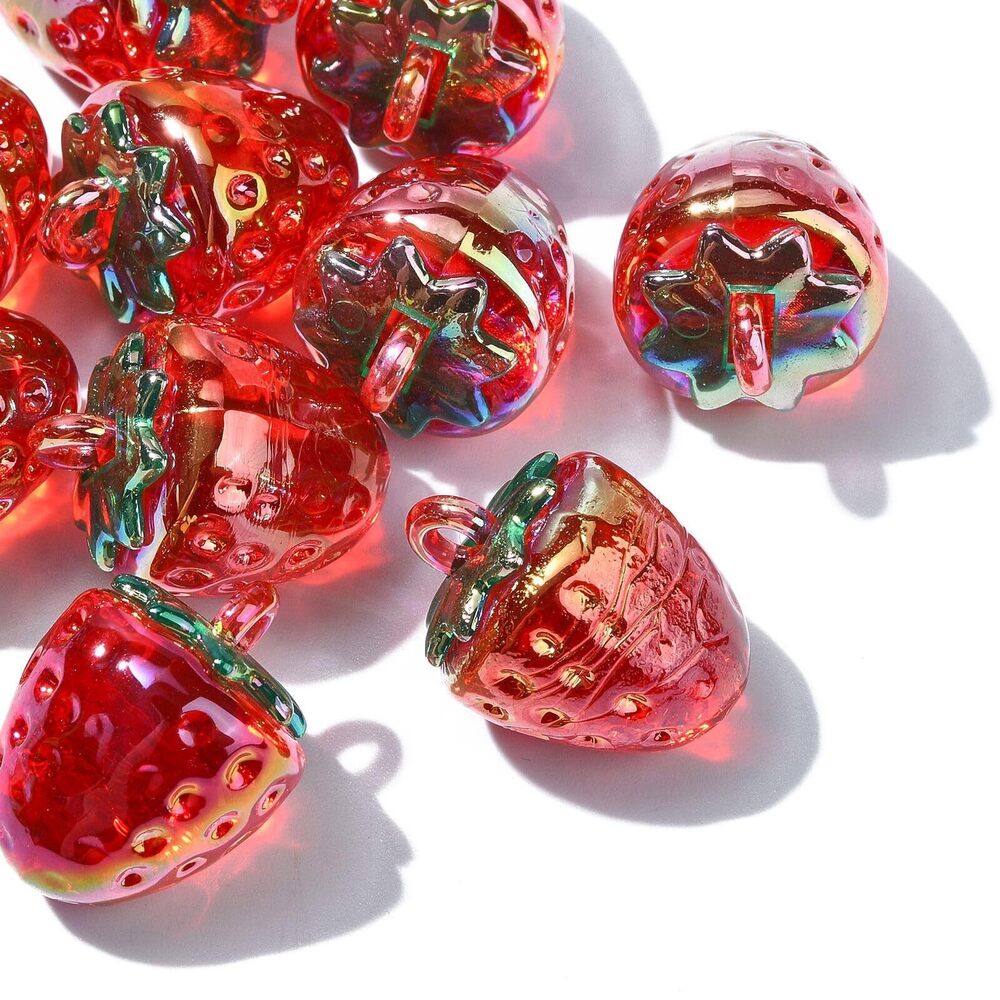 2244 3D Red Strawberry Pendants Resin Strawberry Charms with Green Leaf